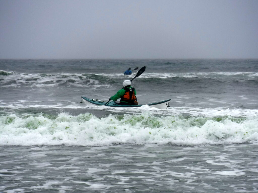 Coastal Sea Kayak Award. La Plage de Goulien 